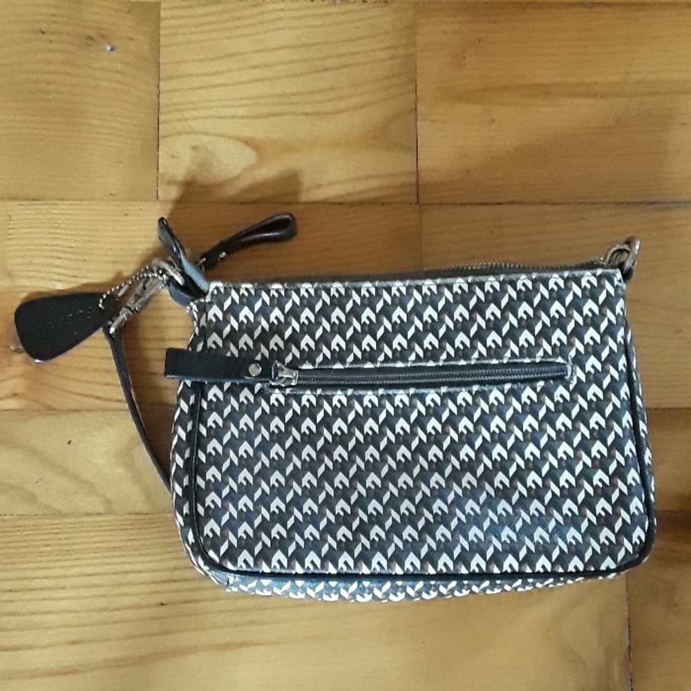 Fuchsia purse